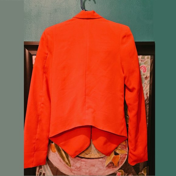 Poppy Red, Cropped, Tuxedo Style Blazer - Picture 4 of 4